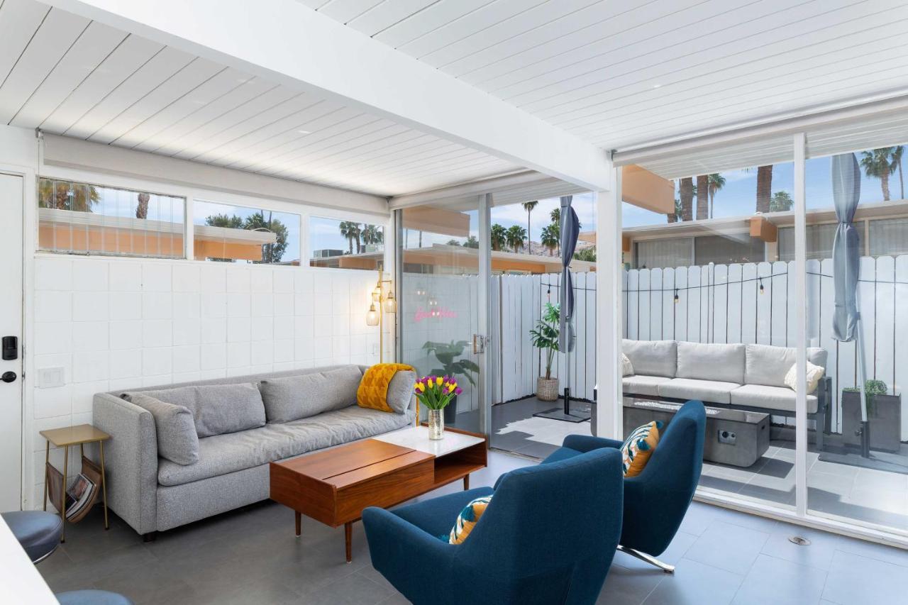 Mid-Century Palm Springs Bungalow With Patio! Экстерьер фото