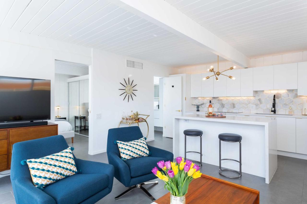 Mid-Century Palm Springs Bungalow With Patio! Экстерьер фото