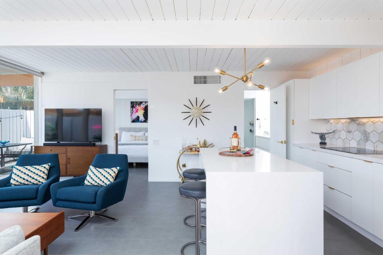 Mid-Century Palm Springs Bungalow With Patio! Экстерьер фото